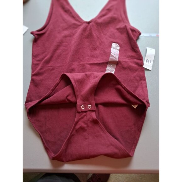 Gap V-Neck Sleeveless Bodysuit Womens Small Maroon - Picture 7 of 8